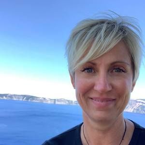 Meet your Posher, Laurie